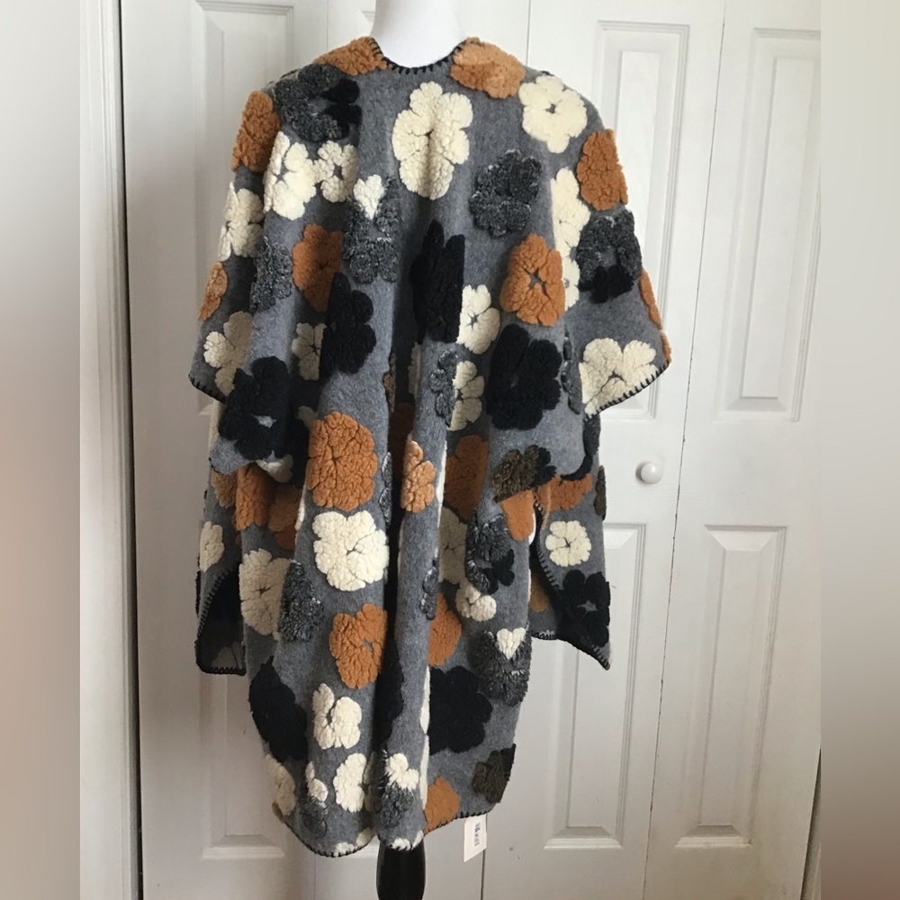 Puffy Floral open poncho - Picture 4 of 10